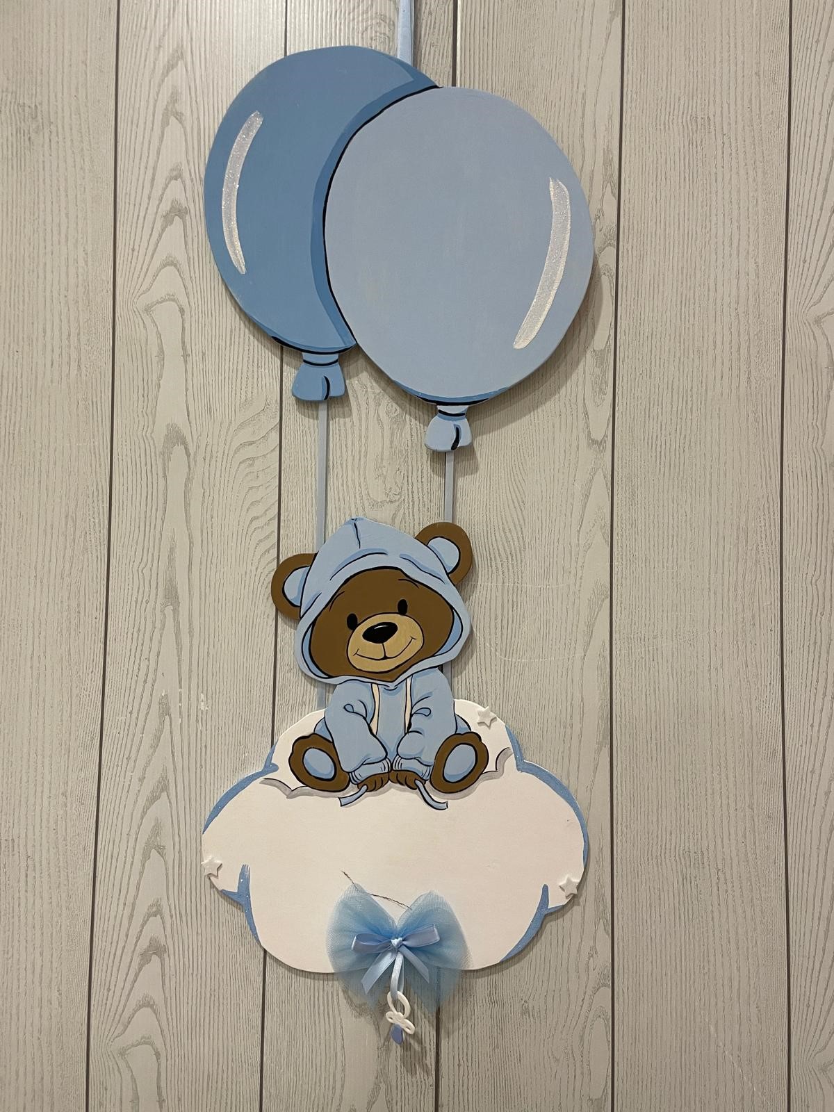 Fiocco nascita in legno “Palloncini con orsetto felpa" azzurro